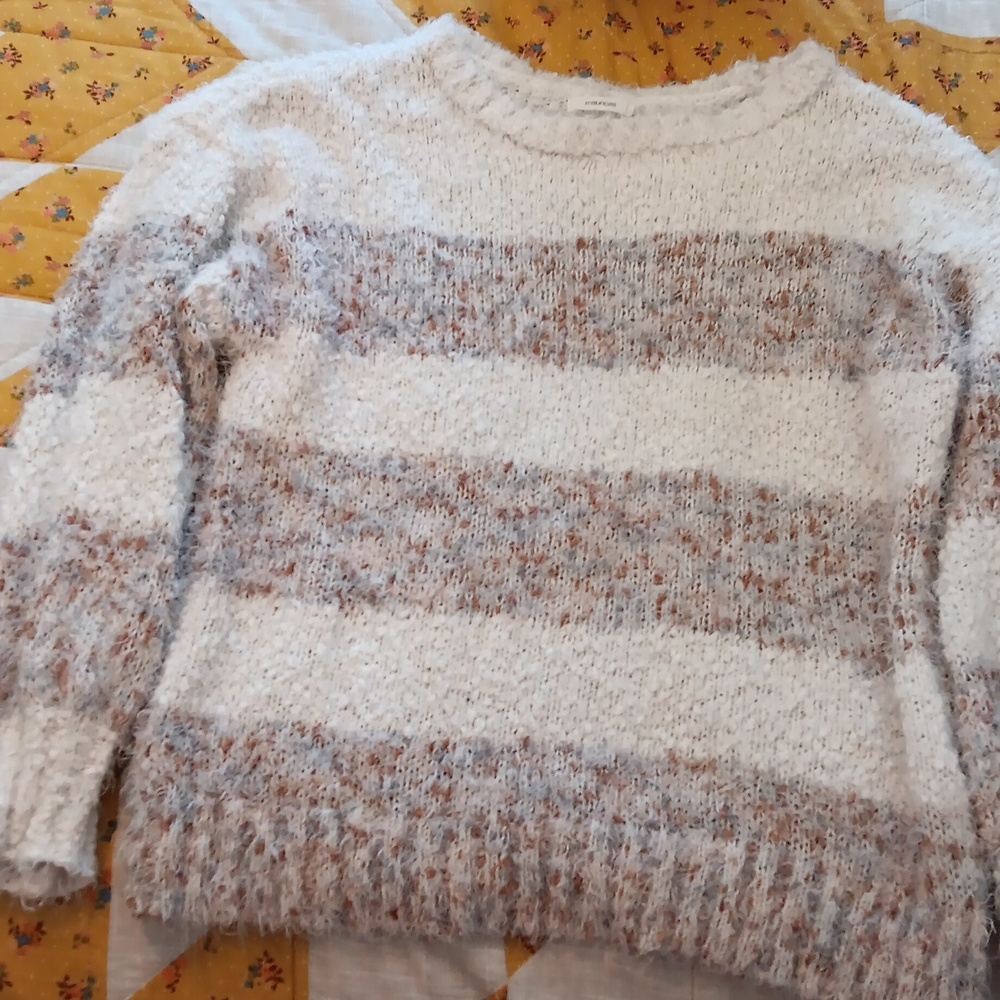 Sweater - Picture 3 of 3